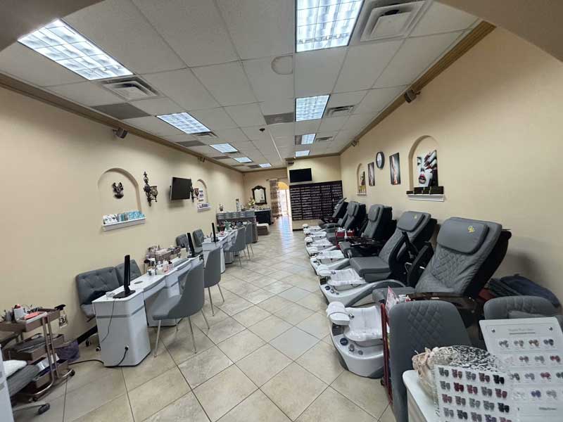 Nail salon for sale in Katy, Houston, Texas at a great price of only $20,000