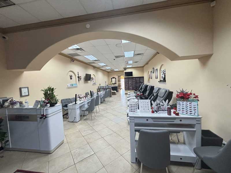 Nail salon for sale in Katy, Houston, Texas at a great price of only $20,000
