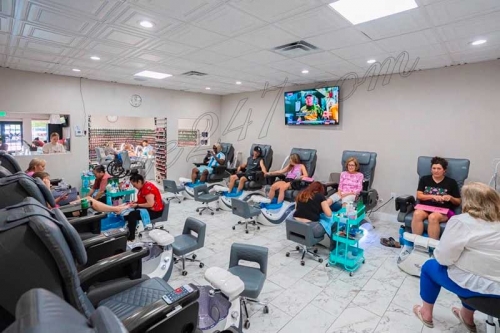 Bán/Sang Tiệm Nail Ở Midland, Texas – 10 bàn, 10 ghế