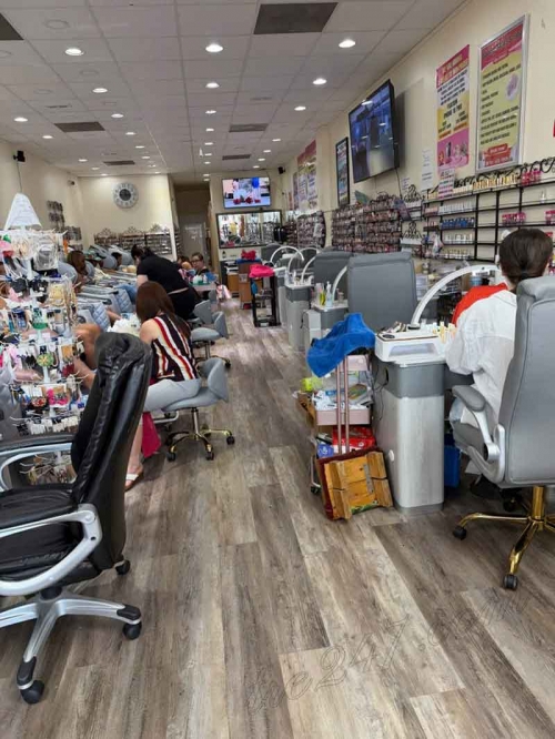 Cơ Hội Sang Tiệm Nail Ở Hyattsville, Maryland