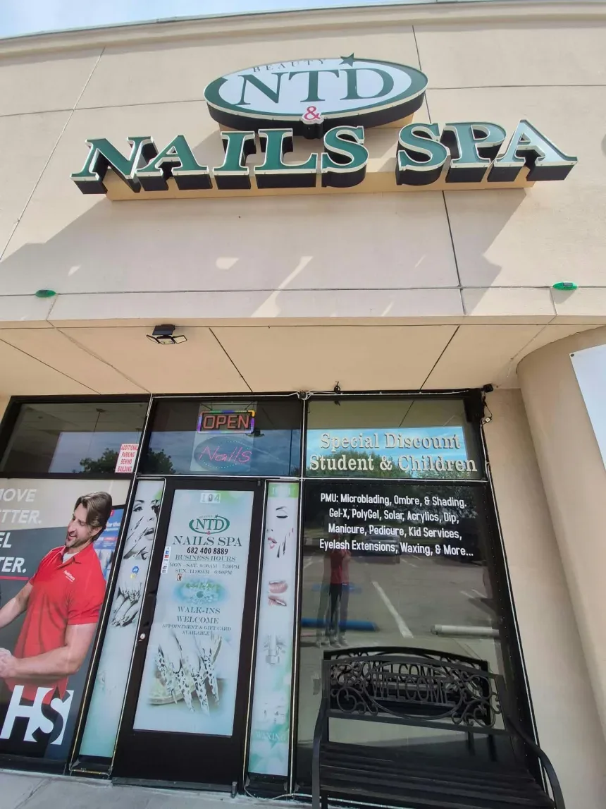 Sang Tiệm Nail Tại Mansfield, Texas – 6 bàn