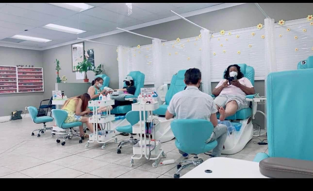 sang tiệm nails