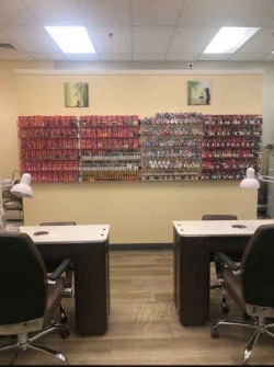 Cần Sang Tiệm Nail Ở Grand Rapids, Michigan – 4 bàn, 6 ghế