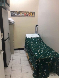 Cần Sang Tiệm Nail Ở Grand Rapids, Michigan – 4 bàn, 6 ghế