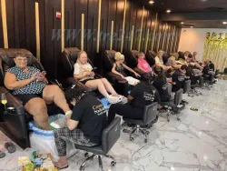 Cần Sang Tiệm Nail Ở Orlando, Florida – 20 bàn, 12 ghế
