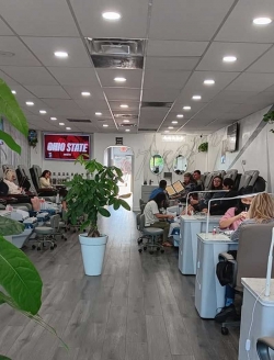 Sang Tiệm Nail Khu Arvada, Colorado – Rent $4,448/ month
