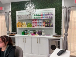 Sang Tiệm Nail Khu Des Plaines, Illinois – Rent $5,400/tháng