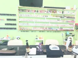 Sang Tiệm Nail Khu Jacksonville Beach, Florida