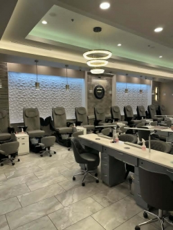 Sang Tiệm Nail Khu Springfield, Pennsylvania