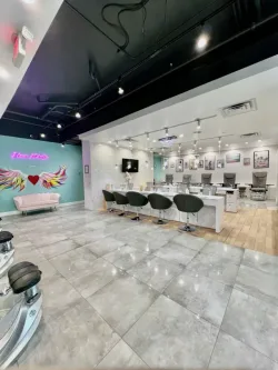 Sang Tiệm Nail Tại Saint Petersburg, Florida – Giá $250,000