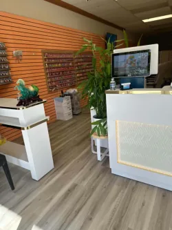 Sang Tiệm Nails Vùng Queenstown, Maryland
