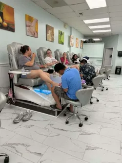Tiệm Nail Sang Lại Tại Hagerstown, Maryland