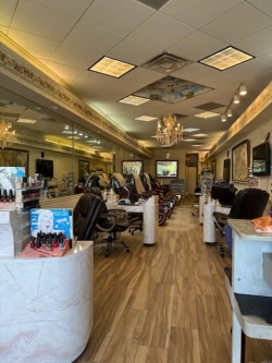 Tiệm Nail Sang Lại Tại Pearland, Texas