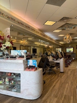 Tiệm Nail Sang Lại Tại Pearland, Texas