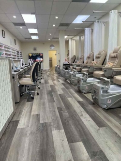 Tiệm Nail Sang Lại Tại SugarLand, Texas