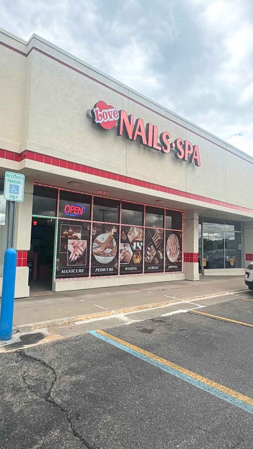 Tiệm Nail Cần Sang Tại Waterford, Michigan – Giá $120,000